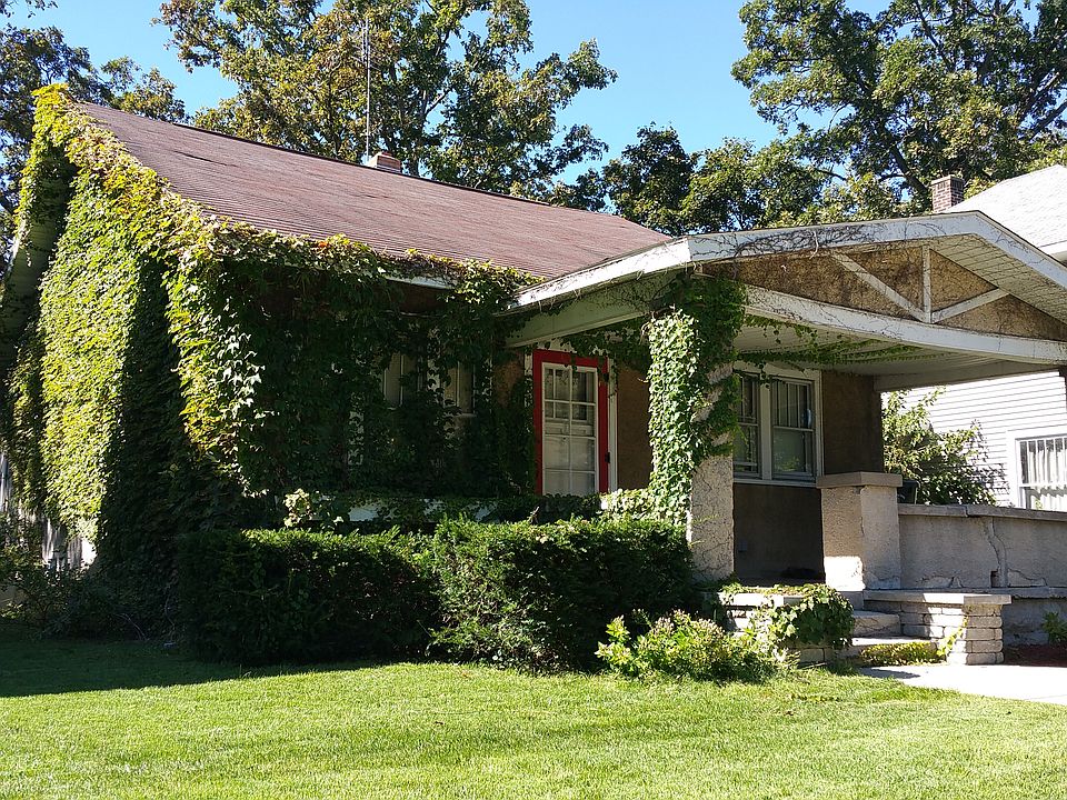 1st image of 813 S Ironwood Dr