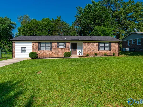 5016 Ortega Cir NW, Huntsville, AL 35810