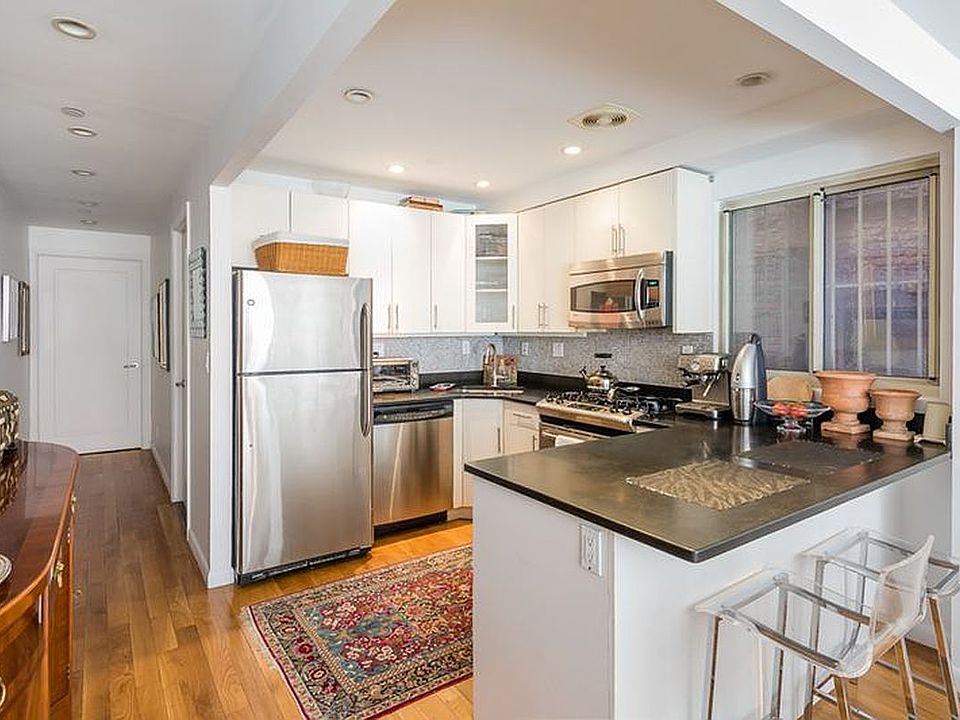 2nd image of 137 E 13th St APT 3
