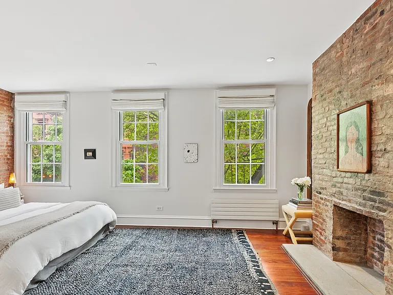 277 W 12th St — Photo 7