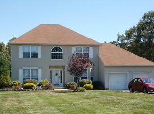 626 Winterberry Blvd, Jackson, NJ