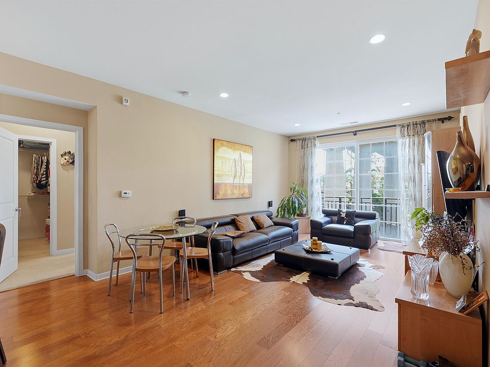 1st image of 443 2nd St APT 313
