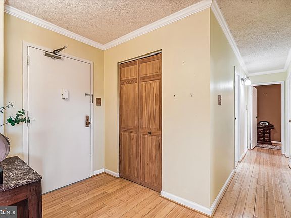 3rd image of 5300 Holmes Run Pkwy APT 401
