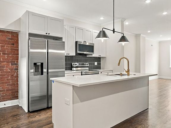 4th image of 2434 N 33rd St #A
