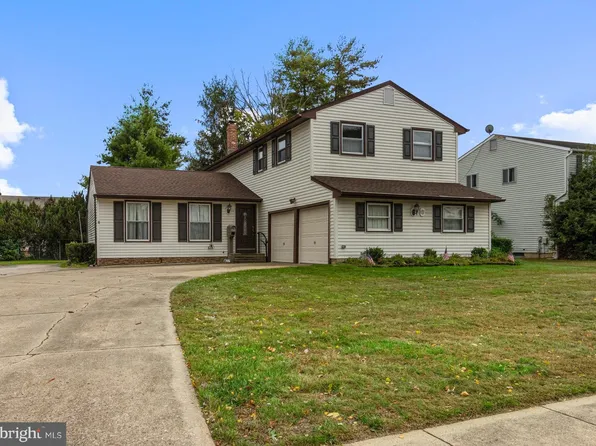 16 Gatehouse Ln, Cherry Hill, NJ 08003