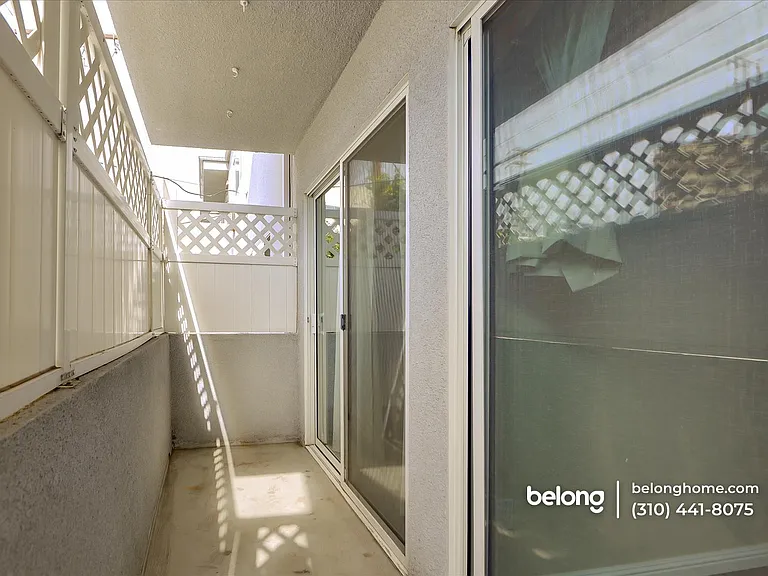 2223 S Bentley Ave #104 — Photo 32