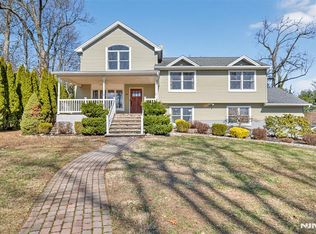 33 Georgia Dr, Wayne, NJ 07470