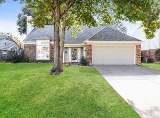 611 Ashcroft Dr, Grapevine, TX 76051