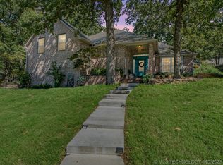 1101 Renaissance Dr, Sand Springs, OK 74063