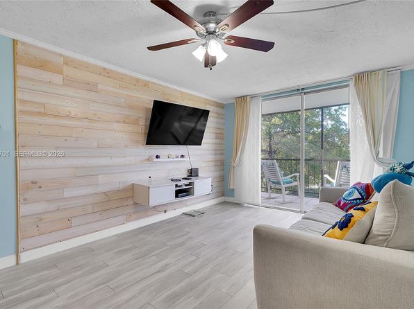 1681 NW 70th Ave APT 418