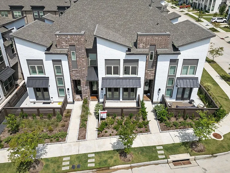 16514 Lake Austin St — Photo 30