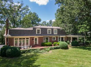 407 Edinburgh Pl, Hurstbourne, KY 40222