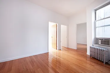 Rented by R New York