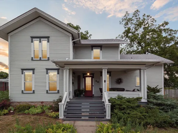 26 W Liberty St, Evansville, WI 53536