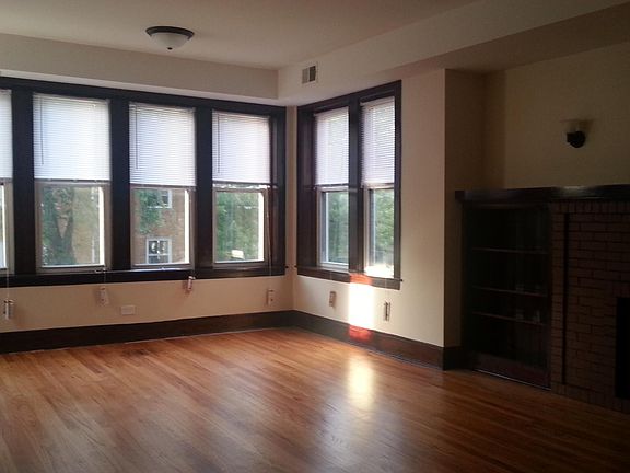 2nd image of 4215 W Leland Ave #2
