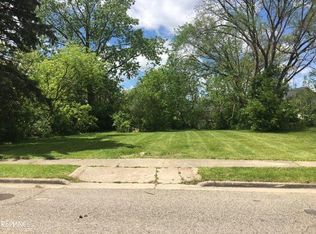 223 Going St, Pontiac, MI 48342