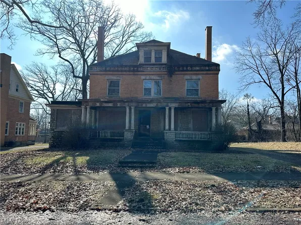 239 N Heights Ave, Youngstown, OH 44504