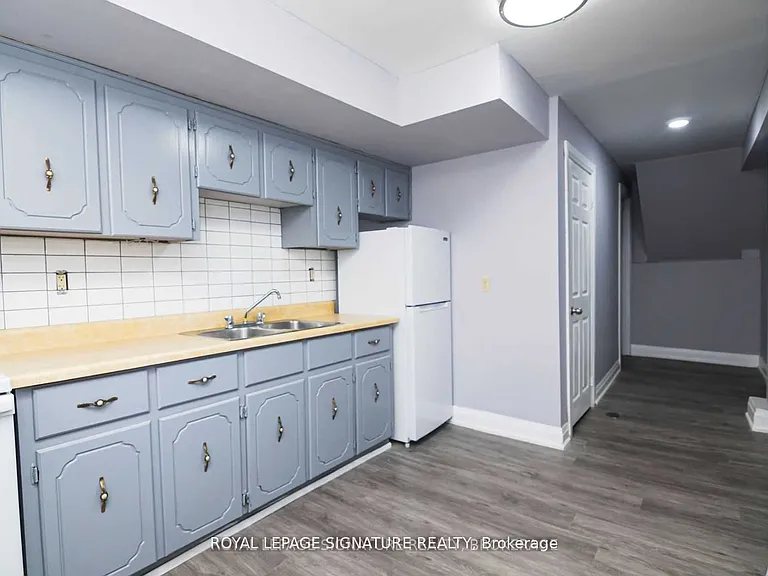827 Stainton Dr — Photo 9