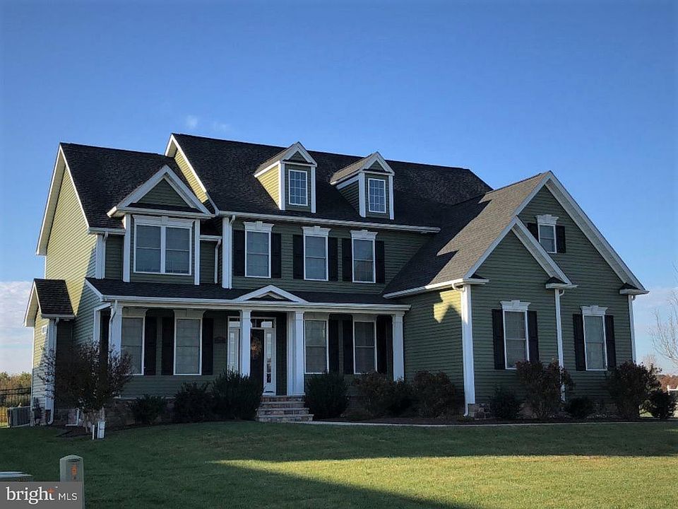 1st image of 950 Chanticleer Cir