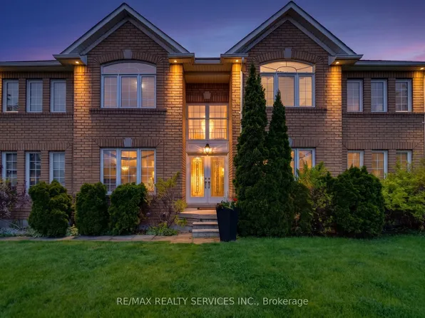 7419 Black Walnut Trl, Mississauga, ON L5N 8A4