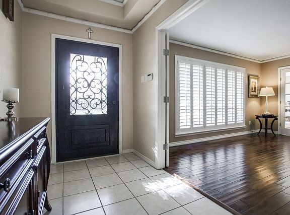 4th image of 3908 Vinecrest Dr