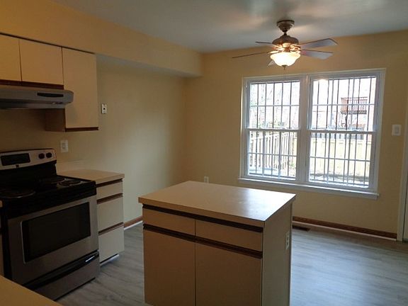 5th image of 107 N Ann St