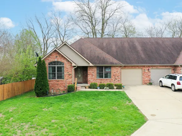 655 Mallards Xing, Martinsville, IN 46151