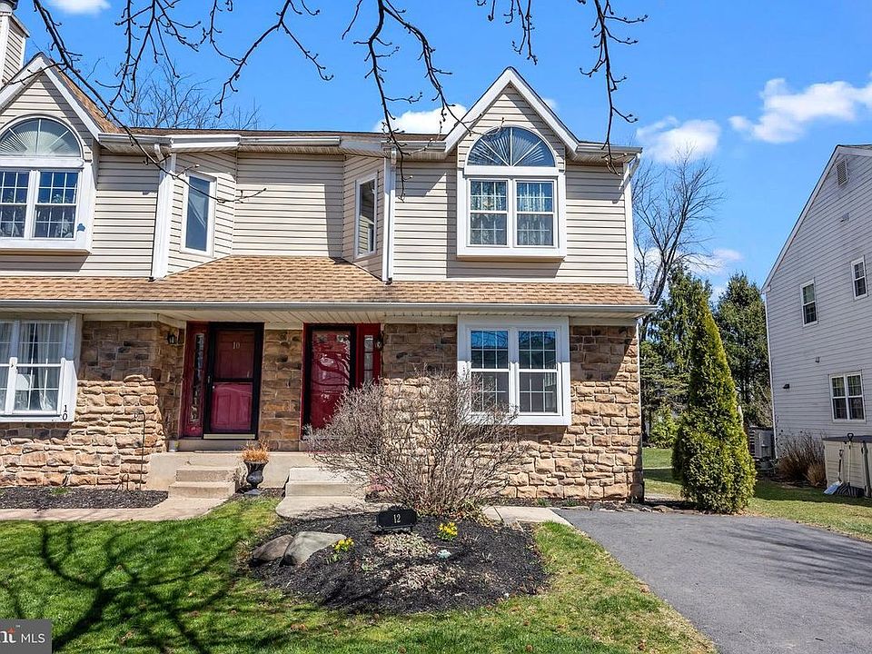 1st image of 12 Pearl Dr