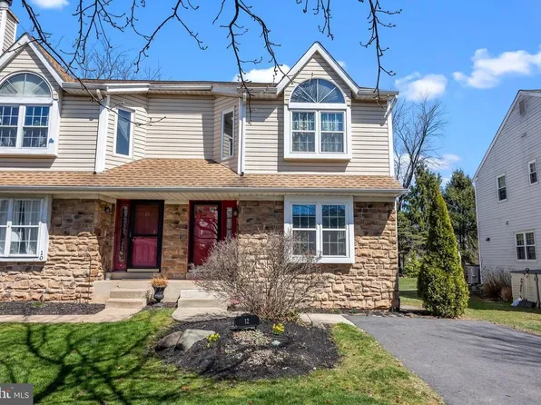12 Pearl Dr, Doylestown, PA 18901