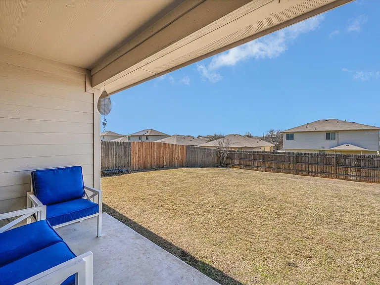 725 Pinnacle Dr — Photo 17