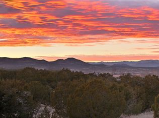 10 Cloudview Ct, Santa Fe, NM 87506