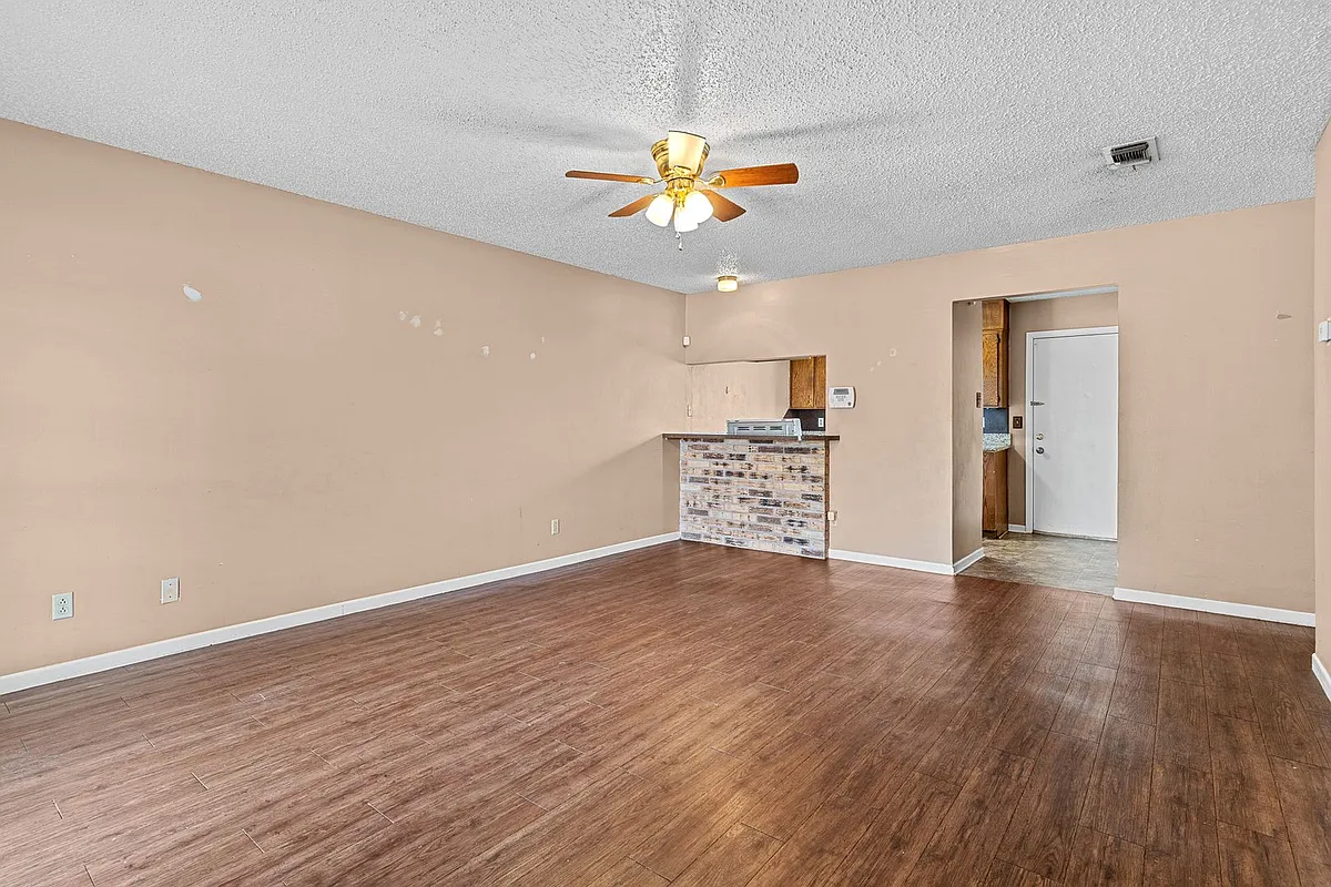 Building Photo - 1503 Indian Trl