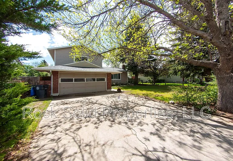7231 Bomar Dr — Photo 2