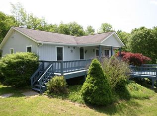 15 Fawn Haven Trl, Equinunk, PA 18417