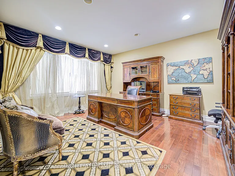 49 Arjay Cres — Photo 20