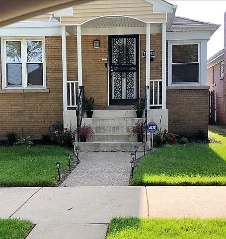 12434 S Perry Ave photo 1