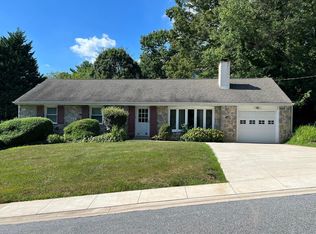 319 Meetinghouse Ln, Media, PA 19063