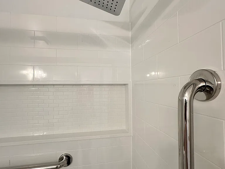 Walk-in Shower with Rain Head Shower