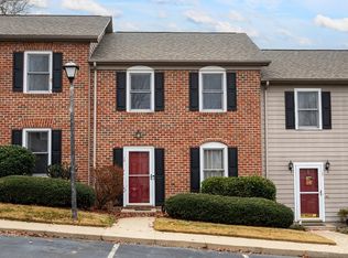 16 Sleepy Hollow Ln, Swannanoa, NC 28778