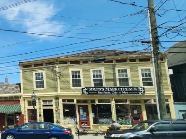 42 W Main St, Chester, CT 06412