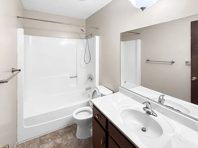 417 Butler Ave E #419 — Photo 12