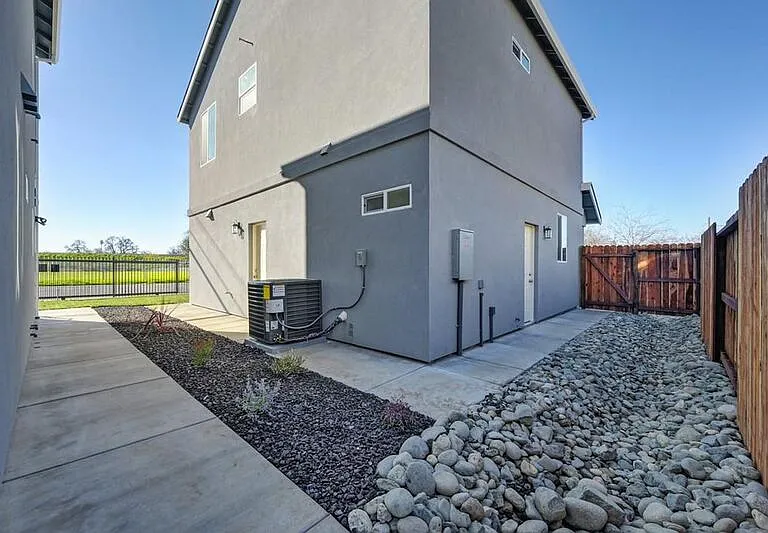 3250 Bozeman St #HOUSE — Photo 42