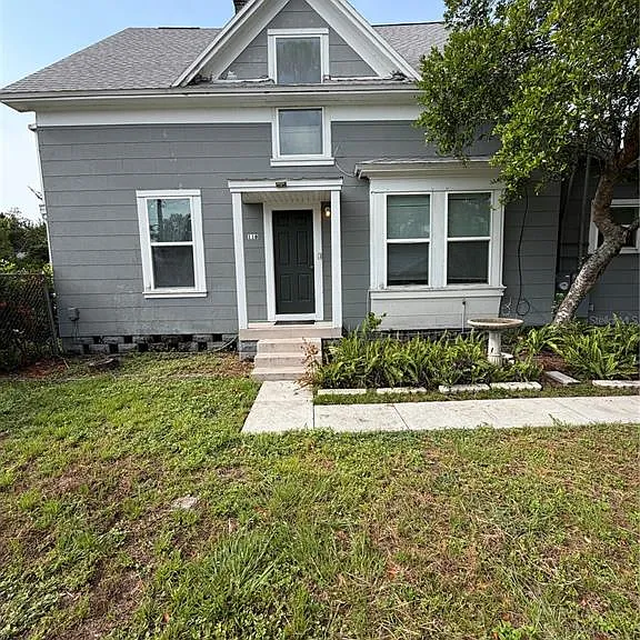 118 N Beaumont Ave — Photo 1