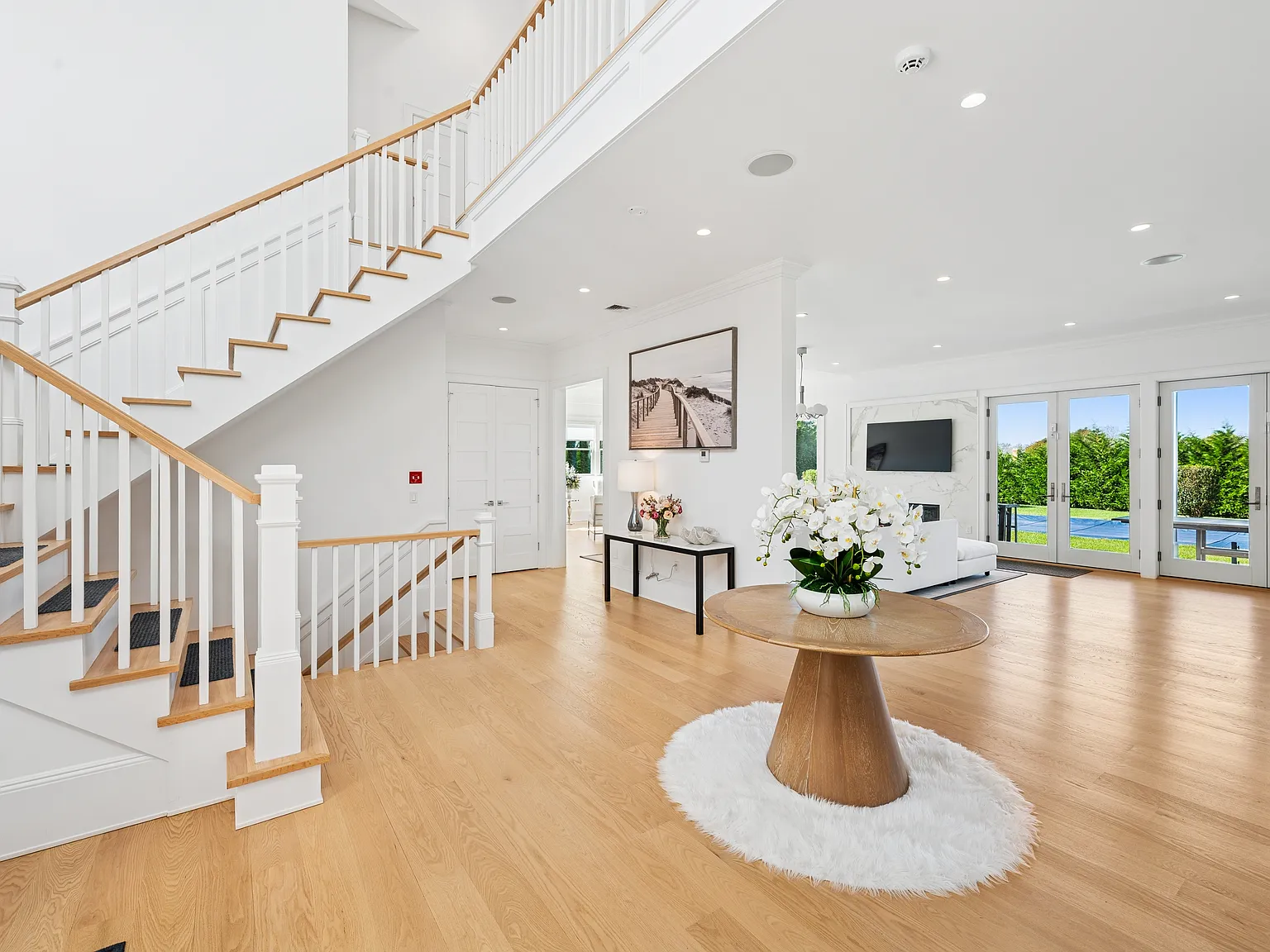 Annual Rental In the Heart of Water Mill — Photo 4