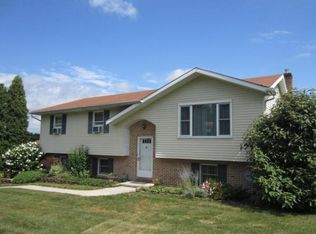 35 Gun Club Rd, Palmerton, PA 18071