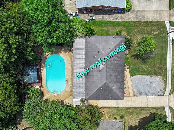 2nd image of 206 Sheila Blvd