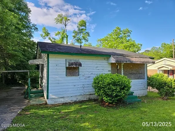 1015 Haywood Rd, Macon, GA 31211