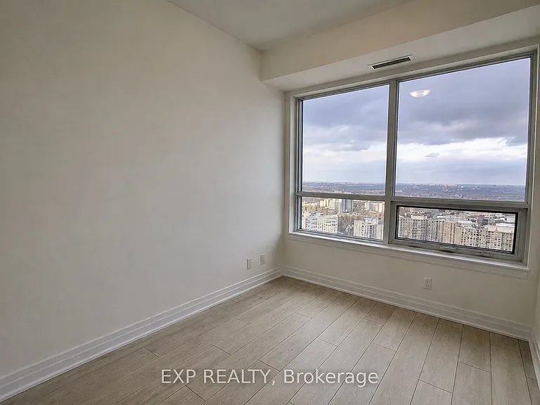30 Elm Dr W #3402 — Photo 3