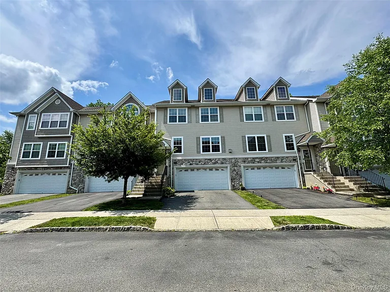 8 Seeley Bull St #120 — Photo 4