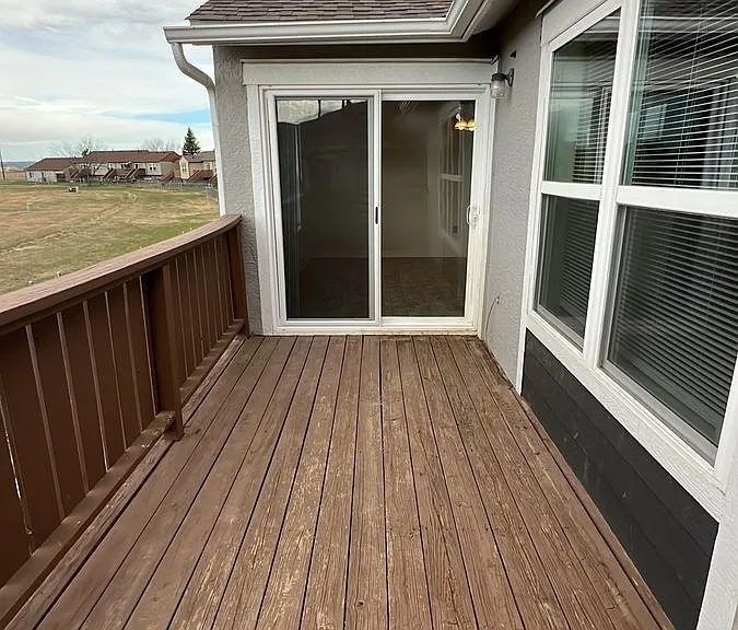 1281 Dakota Dr — Photo 2